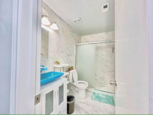 16959 Great Glen Drive, Houston, TX 77084