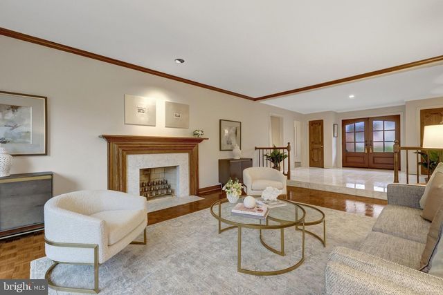 6304 DUNAWAY CT, Mclean, VA 22101