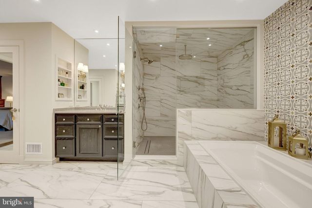 6304 DUNAWAY CT, Mclean, VA 22101