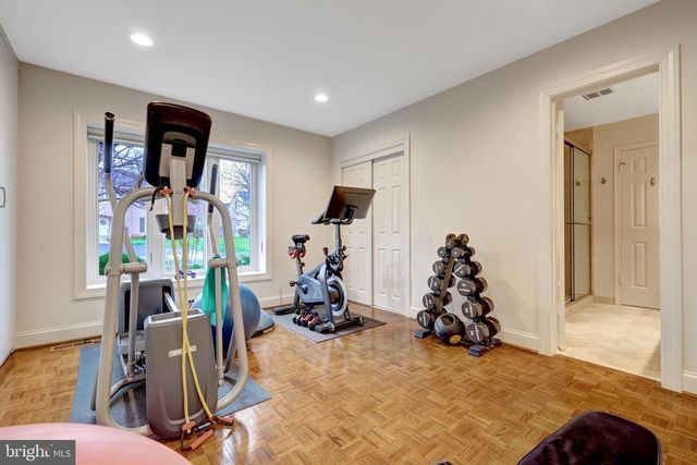 6304 DUNAWAY CT, Mclean, VA 22101