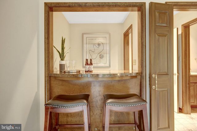 6304 DUNAWAY CT, Mclean, VA 22101