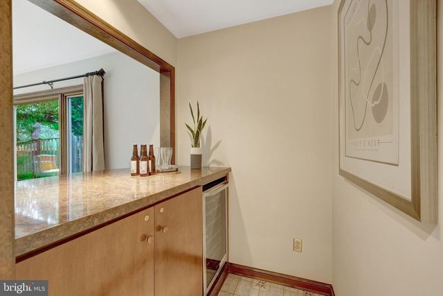 6304 DUNAWAY CT, Mclean, VA 22101