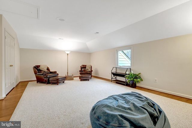 6304 DUNAWAY CT, Mclean, VA 22101