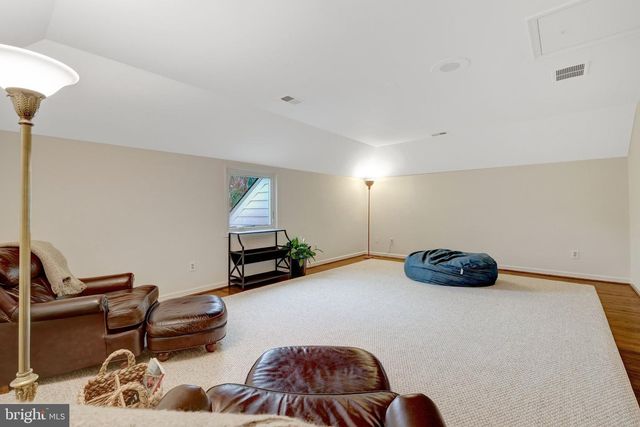 6304 DUNAWAY CT, Mclean, VA 22101