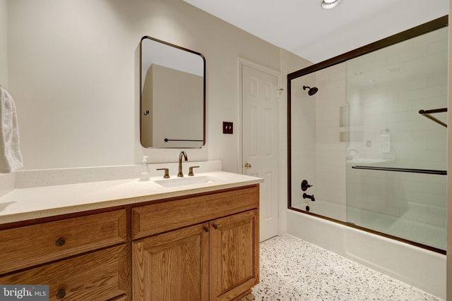 6304 DUNAWAY CT, Mclean, VA 22101