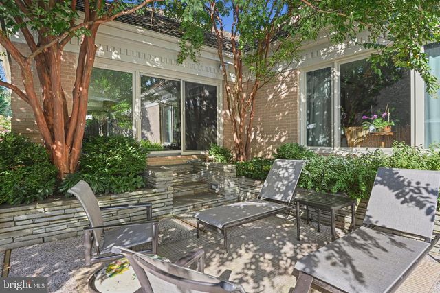 6304 DUNAWAY CT, Mclean, VA 22101