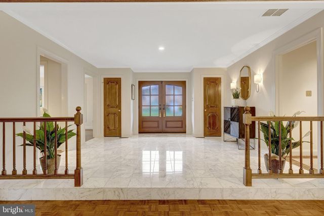 6304 DUNAWAY CT, Mclean, VA 22101