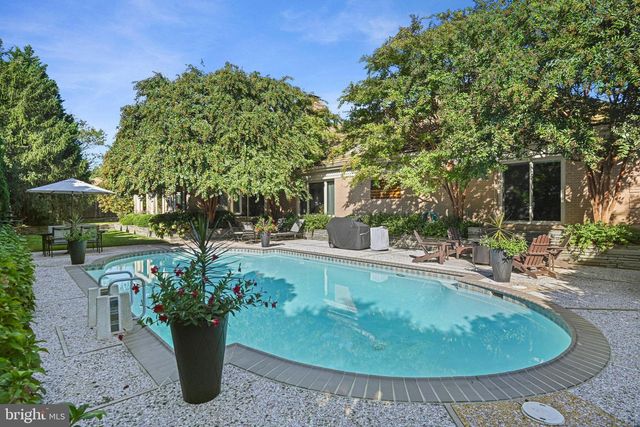 6304 DUNAWAY CT, Mclean, VA 22101