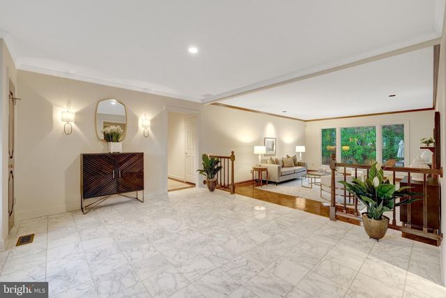 6304 DUNAWAY CT, Mclean, VA 22101