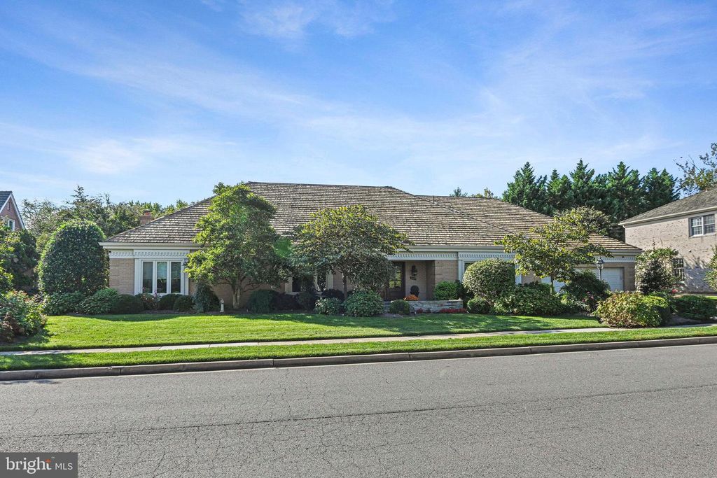 6304 DUNAWAY CT, Mclean, VA 22101