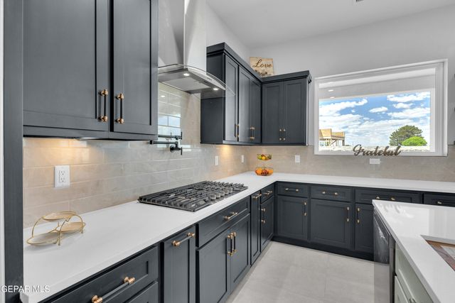 308 Rio El Jardin Drive, El Paso, TX 79932