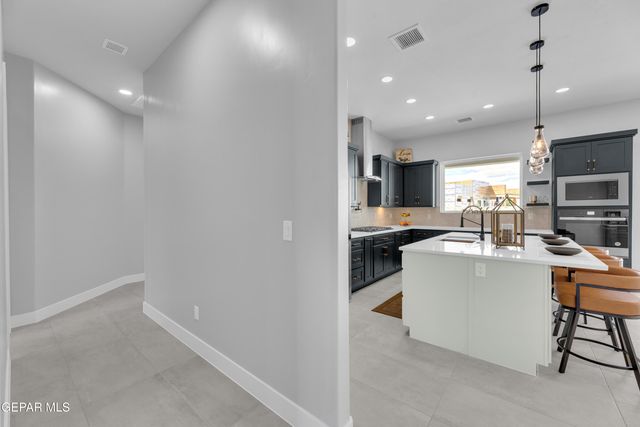 308 Rio El Jardin Drive, El Paso, TX 79932