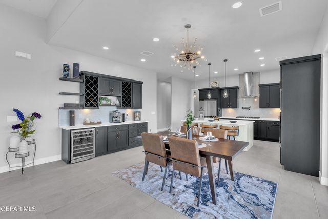 308 Rio El Jardin Drive, El Paso, TX 79932