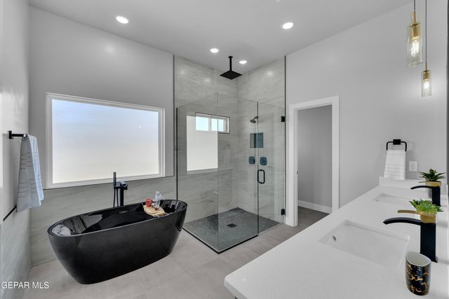 308 Rio El Jardin Drive, El Paso, TX 79932