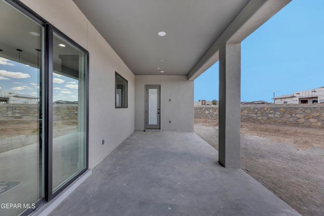 308 Rio El Jardin Drive, El Paso, TX 79932