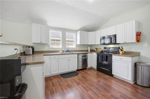 648 Luther St, Chesapeake, VA 23322