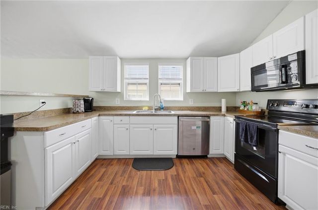 648 Luther St, Chesapeake, VA 23322