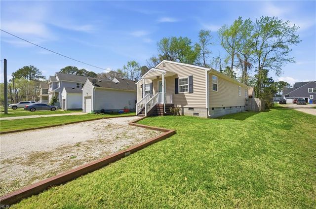 648 Luther St, Chesapeake, VA 23322