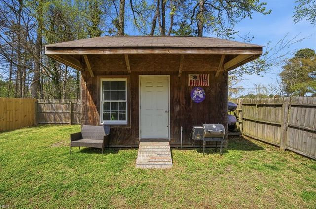 648 Luther St, Chesapeake, VA 23322