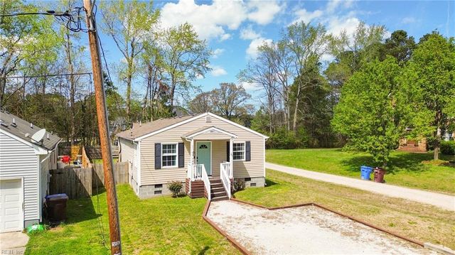 648 Luther St, Chesapeake, VA 23322