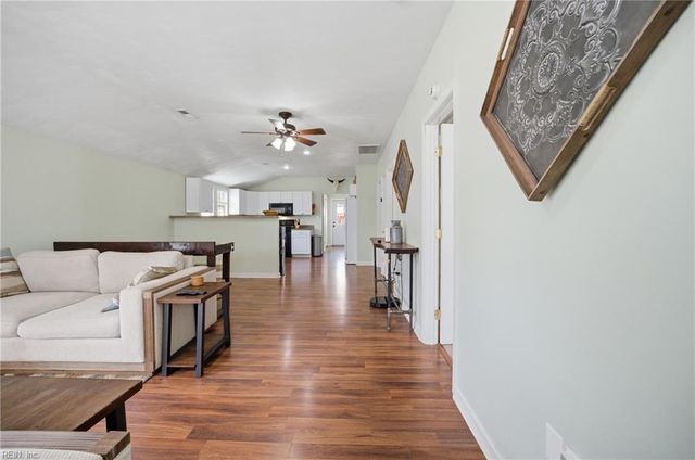 648 Luther St, Chesapeake, VA 23322