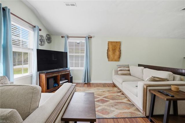 648 Luther St, Chesapeake, VA 23322