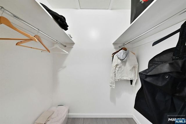 34 Locust Street, Elmwood Park, NJ 07407