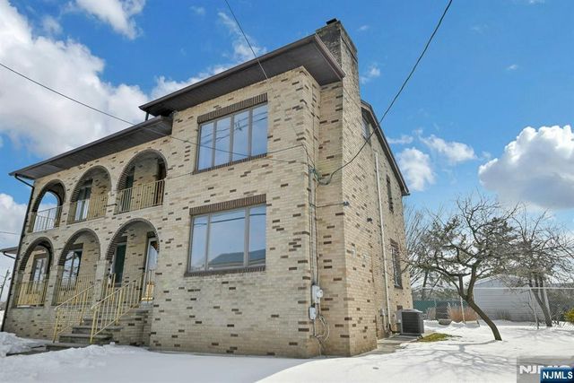 34 Locust Street, Elmwood Park, NJ 07407