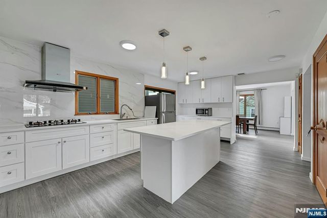 34 Locust Street, Elmwood Park, NJ 07407