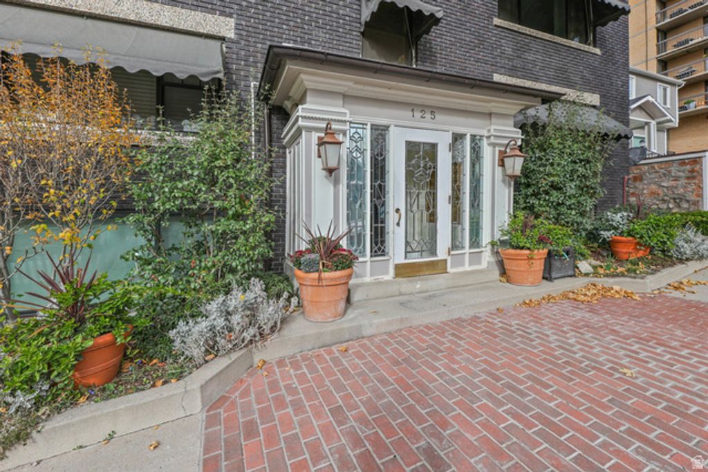 Image 19 of property listing at 125 E 1ST AVE #206, Salt Lake City, UT 84103