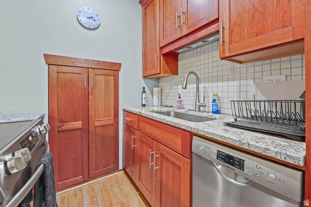 Image 6 of property listing at 125 E 1ST AVE #206, Salt Lake City, UT 84103