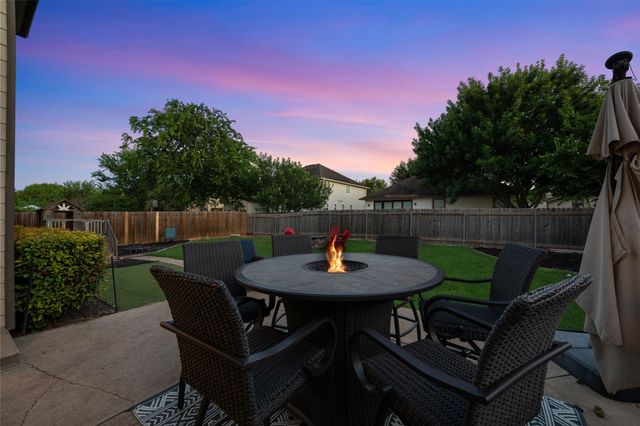 6317 Baythorne DR, Austin, TX 78747