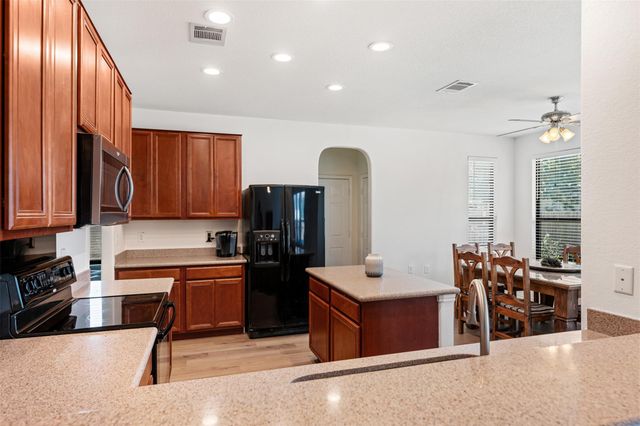 6317 Baythorne DR, Austin, TX 78747