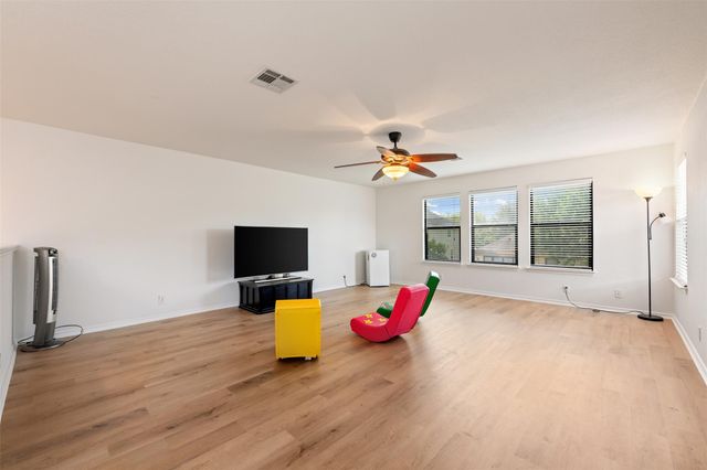 6317 Baythorne DR, Austin, TX 78747