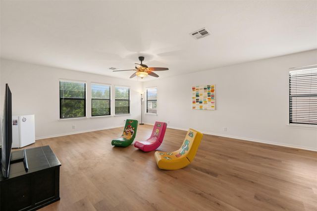 6317 Baythorne DR, Austin, TX 78747