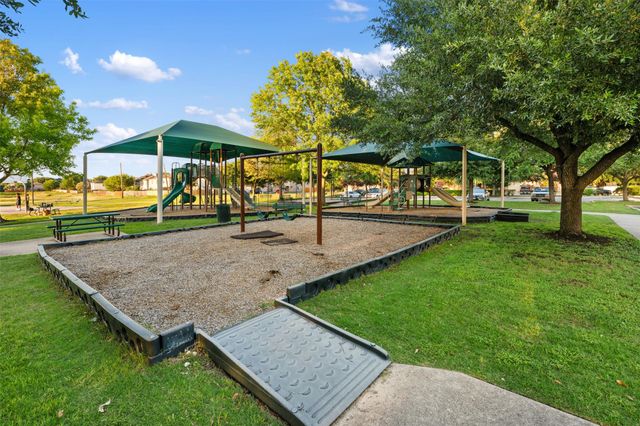 6317 Baythorne DR, Austin, TX 78747