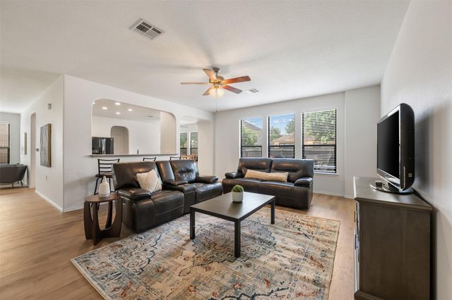 6317 Baythorne DR, Austin, TX 78747