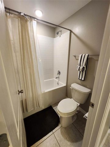 4718 LEGENDARY OAKS STREET, Tampa, FL 33610