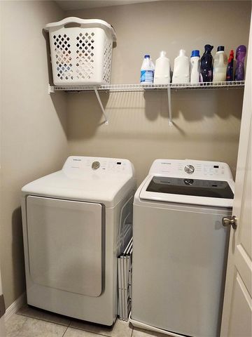 4718 LEGENDARY OAKS STREET, Tampa, FL 33610