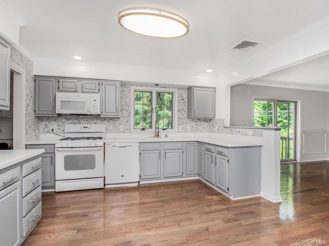 237 Brady Avenue, Hawthorne, NY 10532