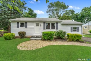 10 Highland Drive, Clinton, CT 06413