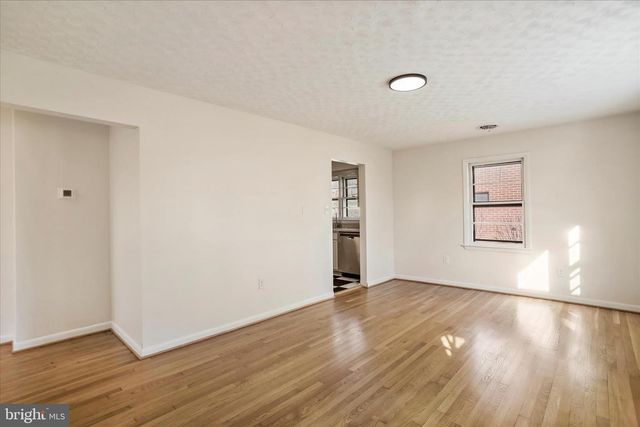 373 WALTON ST, Strasburg, VA 22657