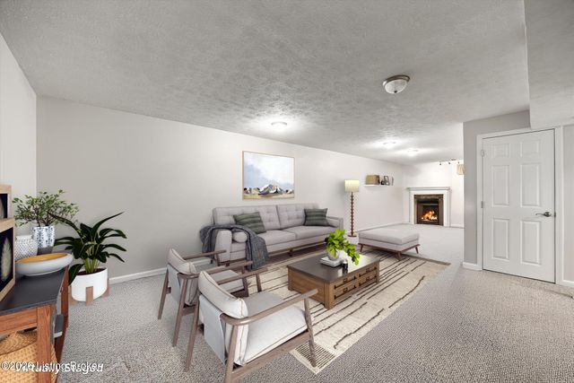 6228 Winding Stream Dr, Louisville, KY 40272