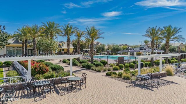 10646 E NIDO Avenue, Mesa, AZ 85209