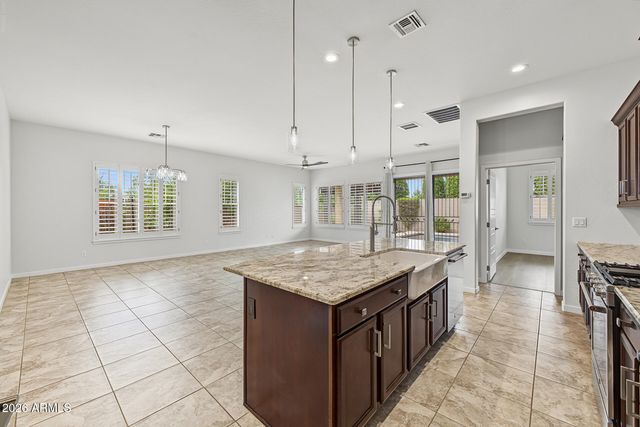 10646 E NIDO Avenue, Mesa, AZ 85209