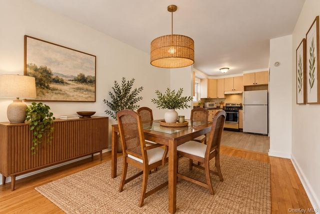 3270 Middletown Road, Bronx, NY 10465