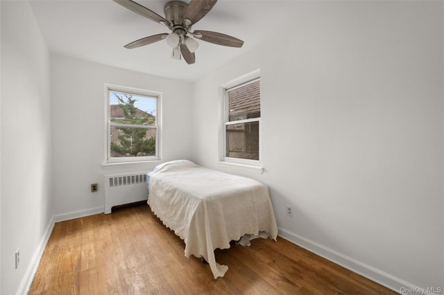 3270 Middletown Road, Bronx, NY 10465