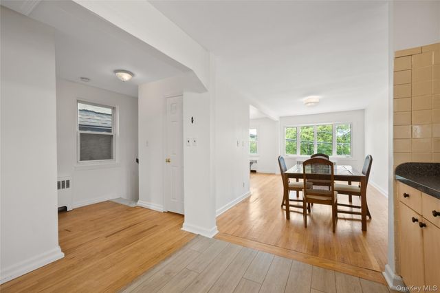 3270 Middletown Road, Bronx, NY 10465