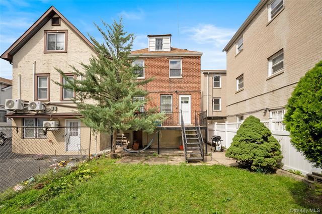 3270 Middletown Road, Bronx, NY 10465