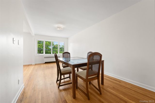 3270 Middletown Road, Bronx, NY 10465